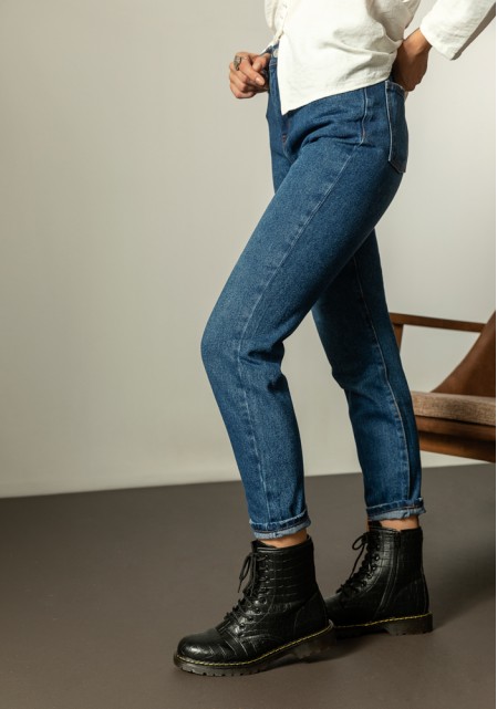 Jeans mom fit style